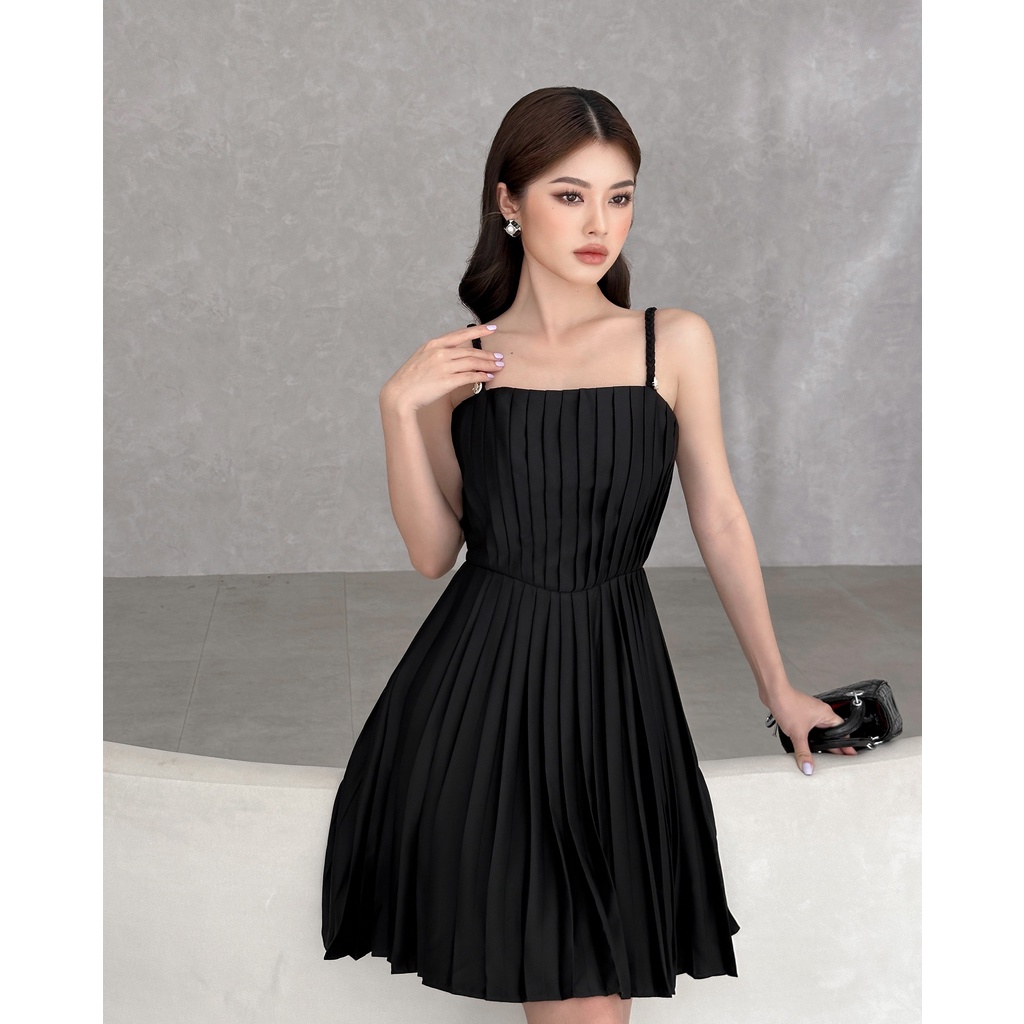 Đầm xếp ly chất lụa đính khuy vàng , Peace House Clothing