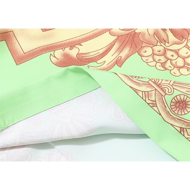 Versac * * Áo Sơ Mi Vải Tay Ngắn Nền Xanh Lá Tương Phản In Biểu Tượng Đôi Mắt Cao Cấp Thân Thiện Với Da