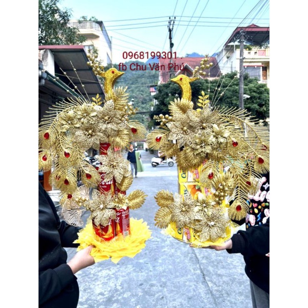 sét một con công