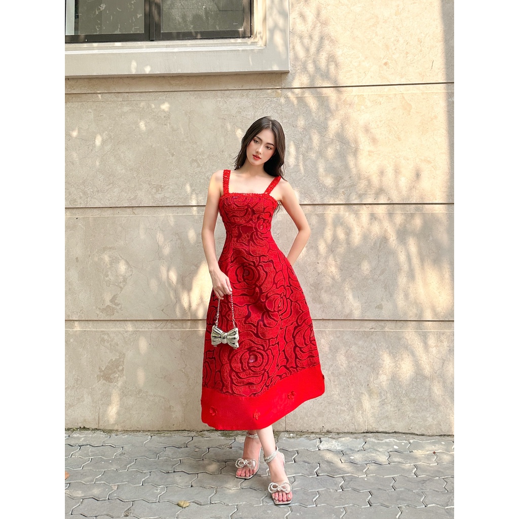 𝐉𝐔𝐋𝐈𝐄 | Đầm thiết kế 𝐉𝐞𝐬𝐬𝐚𝐦𝐢𝐧𝐞 xếp ly sang chảnh