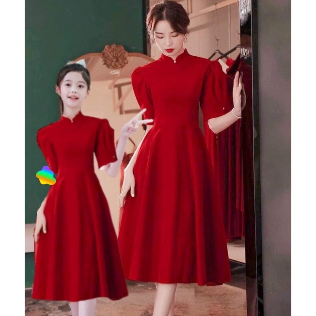 Váy đôi mẹ và bé gái cổ tàu đính hát ( váy xòe mẹ và bé gái thiết kế chất liệu thun mango full lót co giãn)