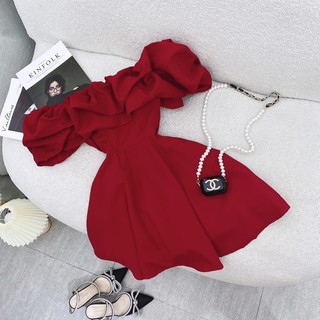 ĐẦM  ĐỎ CHẠY 2 BÈO BẸT VAI