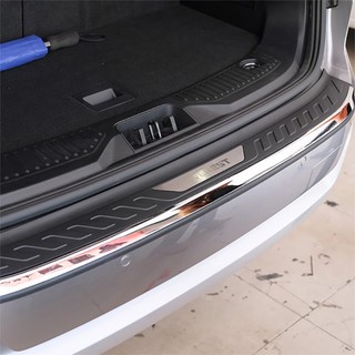 Ốp chống trầy cốp ngoài Ford Everest 2016-2023, Mẫu nhựa đen 3D ABS cao cấp, sang trọng