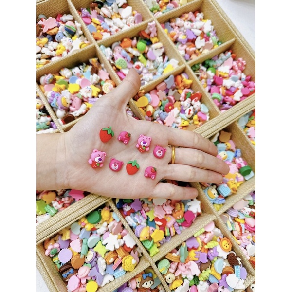 Cham hoạt hình nail