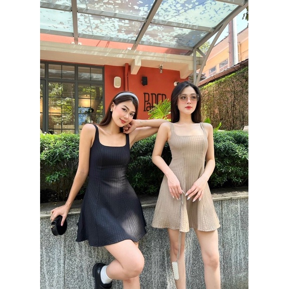 Đầm Dây Hailey