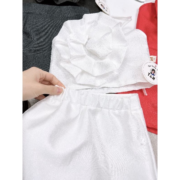 Sét váy và áo yếm tết bông hoa  hoa  điệu đà bé gái
