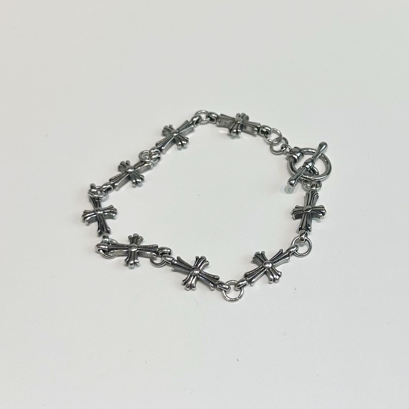 VÒNG TAY CHROME HEART THÉP TITAN KHÔNG GỈ 1