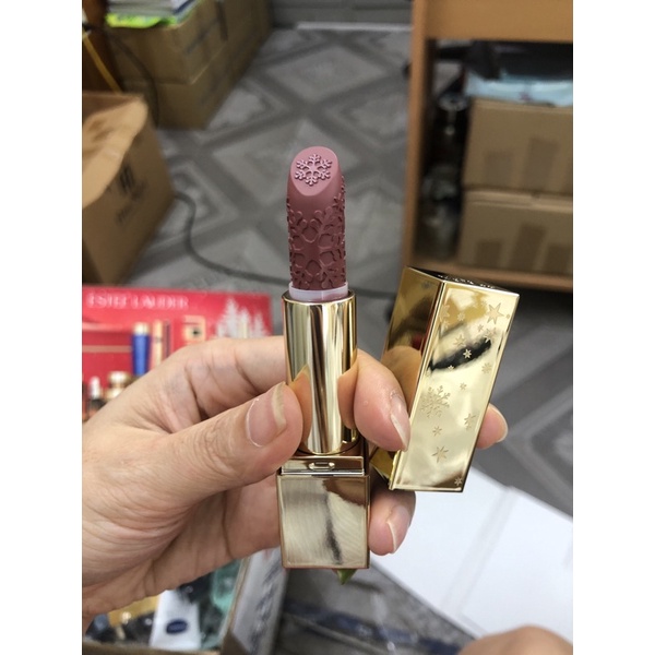 Son Estee Lauder màu 561