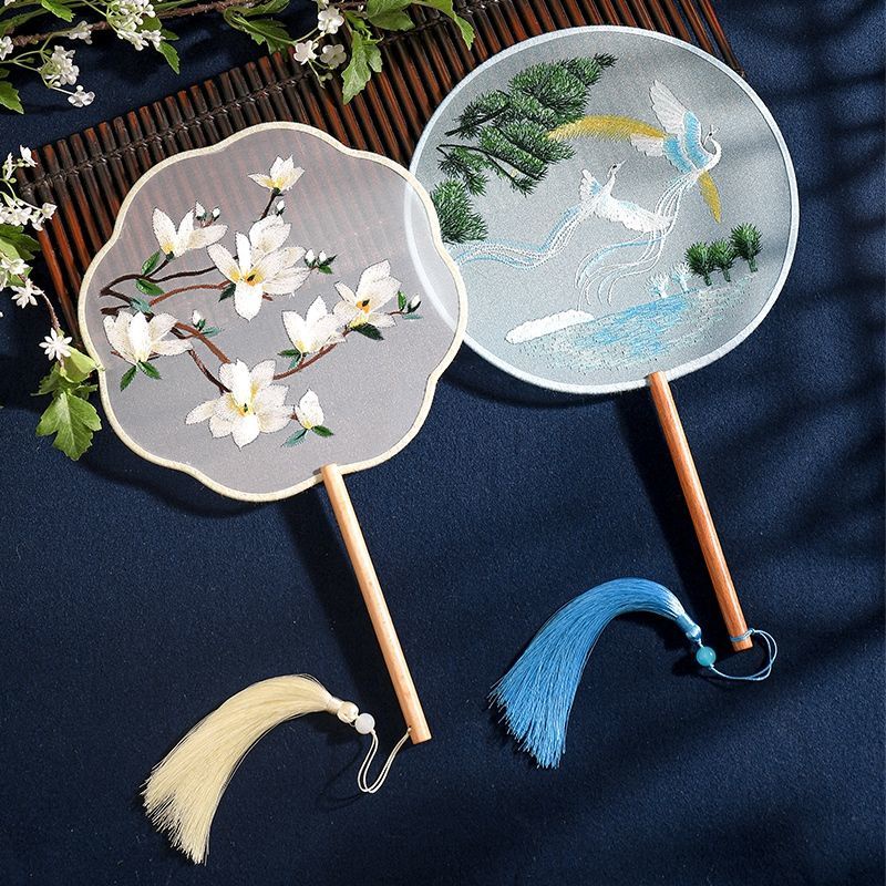 Quạt Hai Mặt Thêu Họa Tiết Phối Tua Rua Phong Cách Trung Hoa 12.29