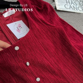 Váy nhung cổ vuông LB