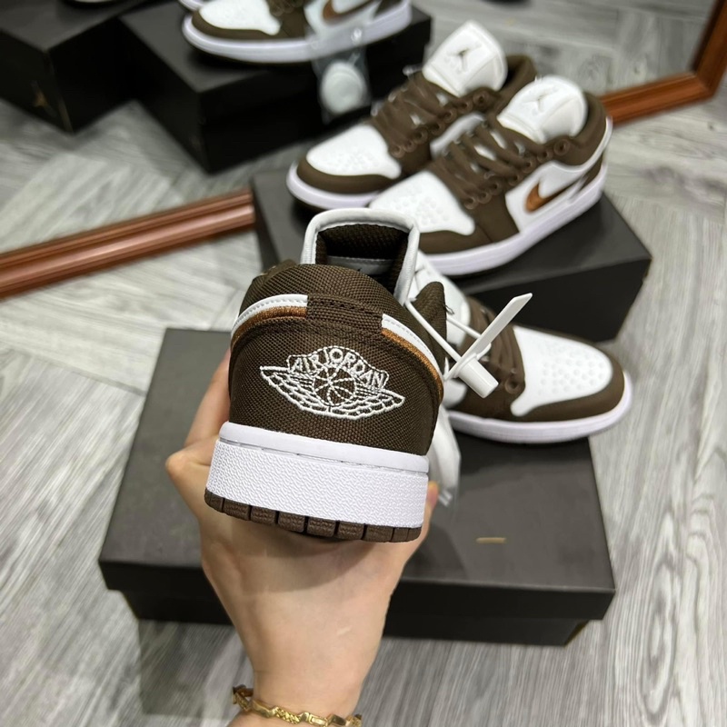 Giày thể thao sneaker nâu thấp cổ
