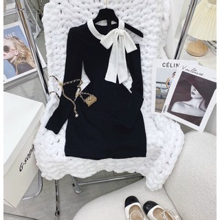 Đầm body đen khoét vai viền thắt nơ trắng Venus Closet - BT140SR