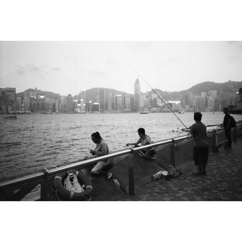 Phim Lomography Berlin Kino ISO 400, Đen Trắng B&W, 135/35mm x 36 Kiểu, In Date Cho Máy Chụp Ảnh Film - LIIQ Flash