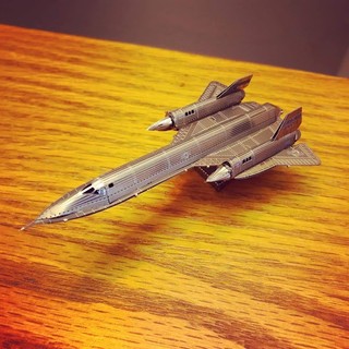 Mô Hình Kim Loại Lắp Ráp 3D Metal Mosaic Máy Bay Do Thám Sr-71 Blackbird (chưa lắp)