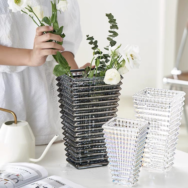 Lọ hoa decor tháp ly độc đáo Qhouse , bình hoa thuỷ tinh trang trí phòng khách, để bàn làm việc đẹp sang trọng