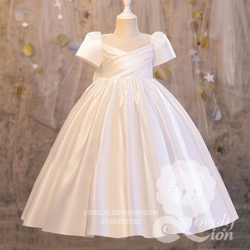Đầm công chúa màu trắng có nơ cho bé gái