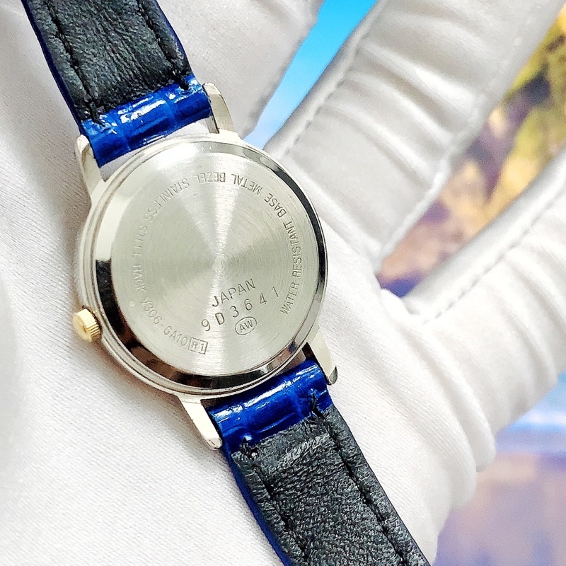 Đồng hồ nữ si hiệu Alba, mặt tròn dây da, cọc số la mã