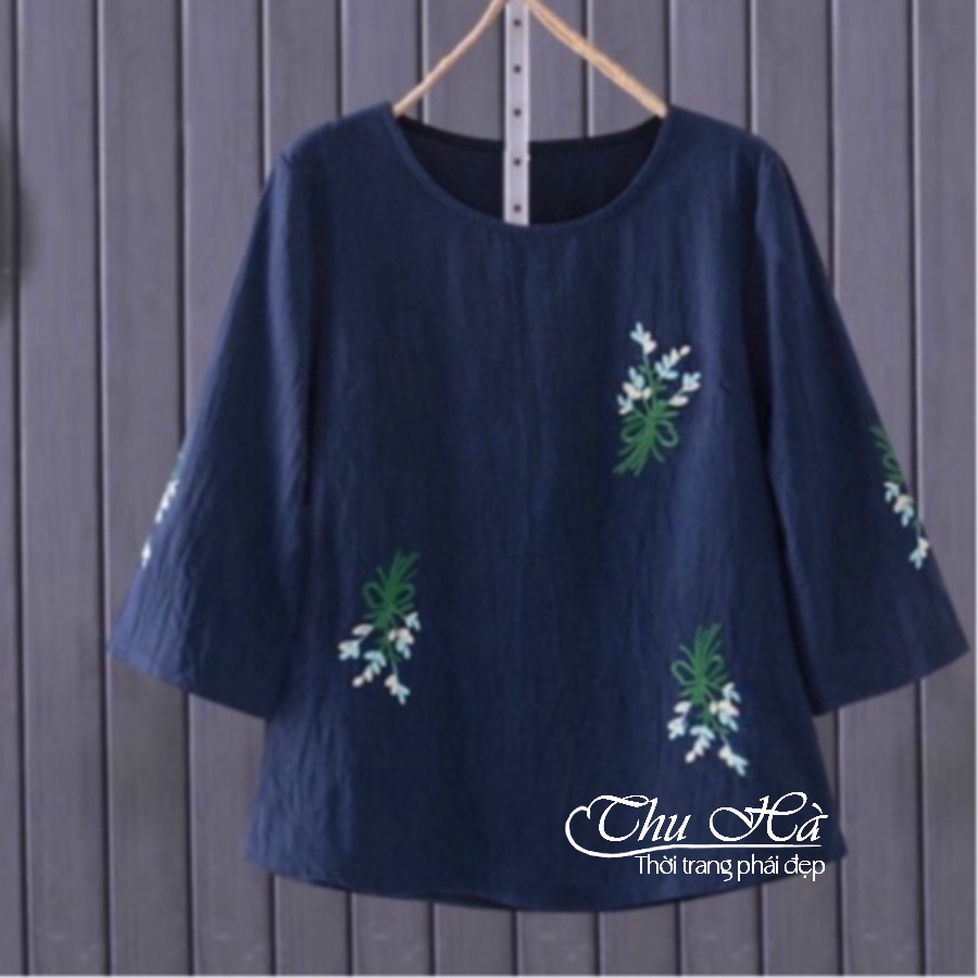 Áo trung niên nữ cổ tròn tay lỡ thêu hoa Thu Hà form rộng bigsize chất liệu đũi tơ mềm nhẹ mát AKH.54