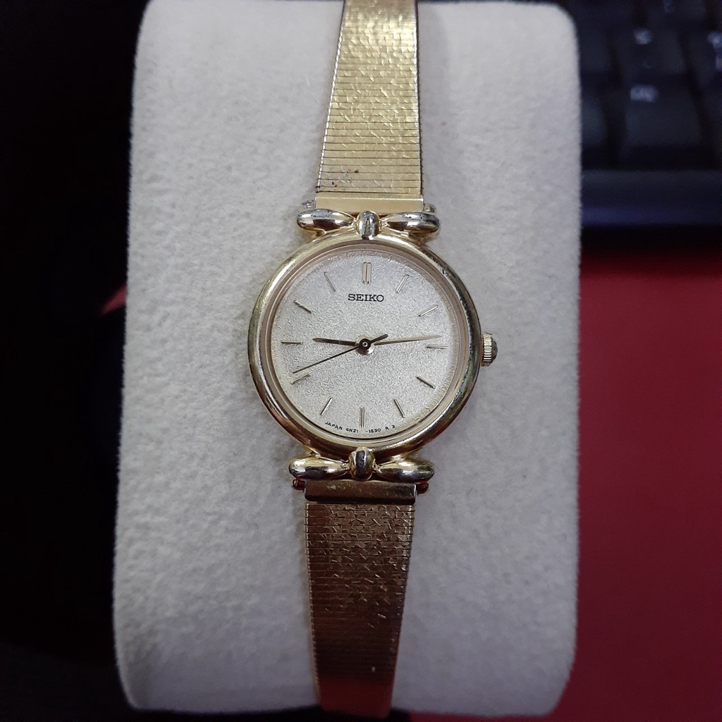 Đồng hồ đeo tay lắc nữ Seiko mạ vàng nội địa Nhật second hand