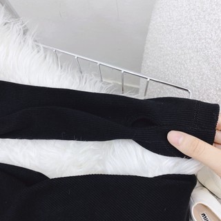 ĐẦM THUN GÂN ĐEN CỔ LỌ NHÚN RÚT EO