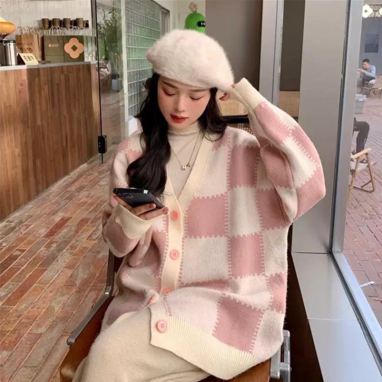 Áo khoác cardigan nữ họa tiết ô vuông màu hồng trắng, Cardigan len form rộng dày dặn mặc mùa đông