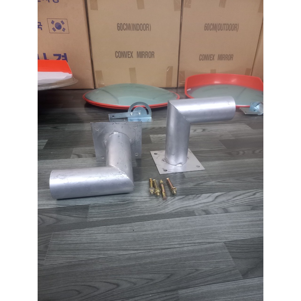 Giá đỡ treo gương cầu lồi. Treo gương cầu giao thông 190x200mm