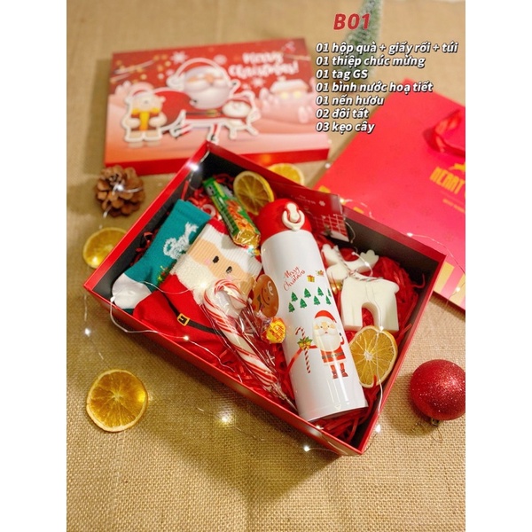 Tất hoạ tiết Giáng Sinh dễ thương nhiều hình xanh đỏ