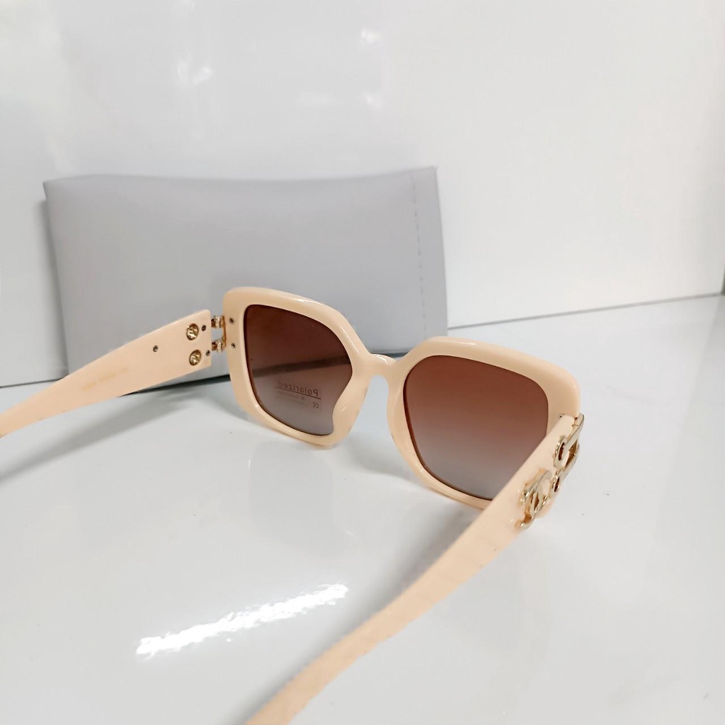 Mắt kính chống tia uv phong cách năm 2022 sang trọng cho nữ mặt nâu bản kính hơi to