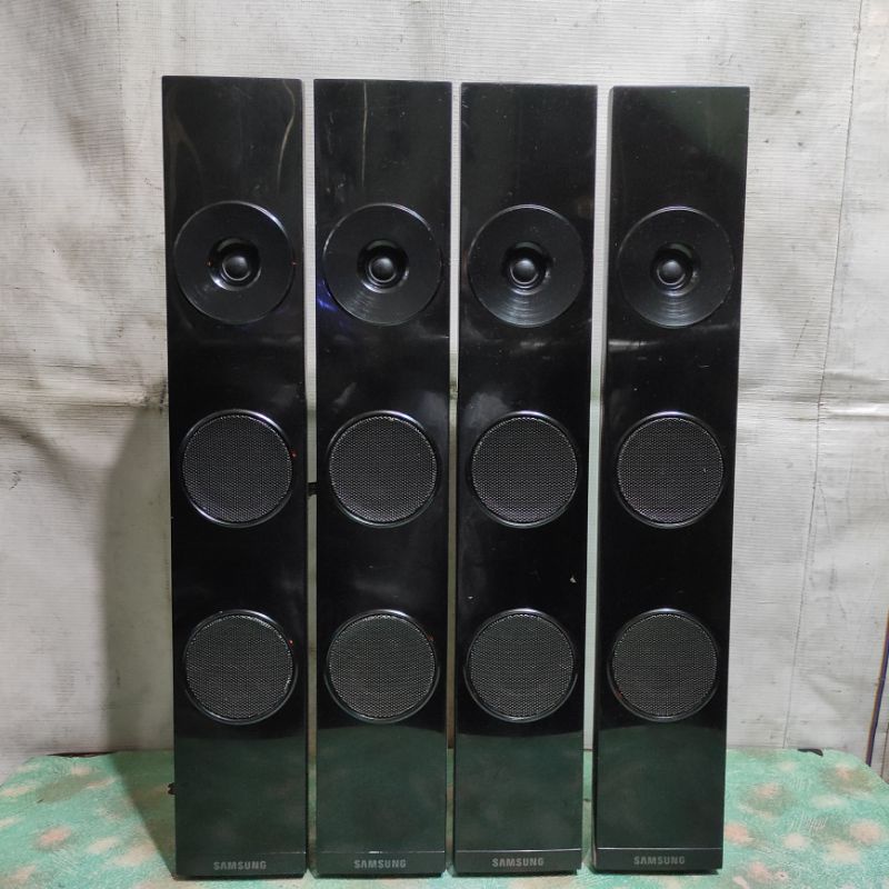 Loa vệ tinh Samsung