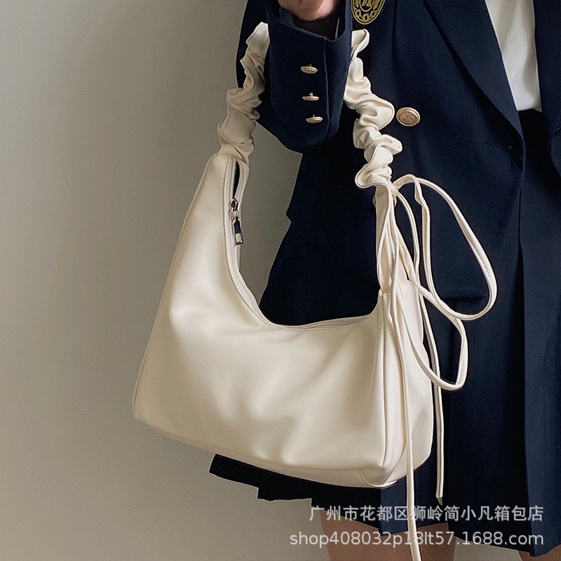 Túi Đeo Chéo Hình Đám Mây Xếp Ly Thiết Kế Mới Cho Nữ