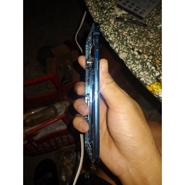 Khung sường LG G8