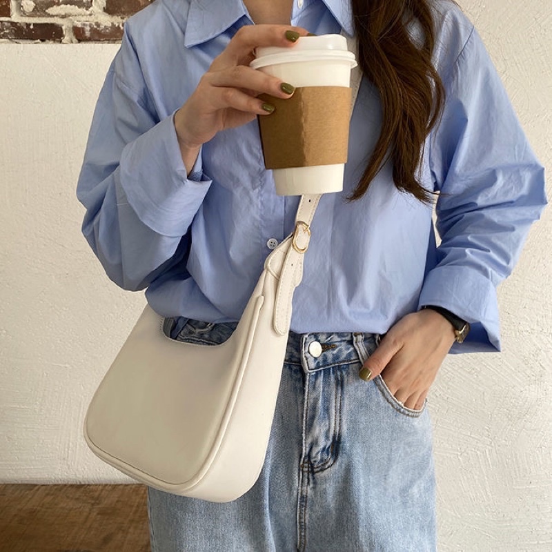 Túi đeo chéo nữ đẹp , kiểu dáng cá tính