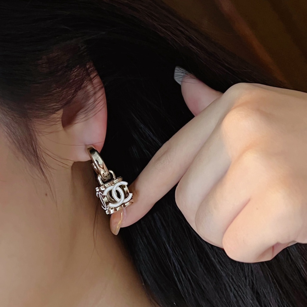 Bông Tai CC Mini Hình Vuông Thời Trang Dành Cho Nữ