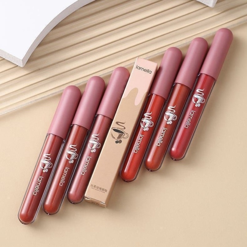 Son Kem Lì Bám Màu Không Trôi Lameila