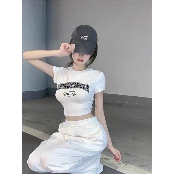 áo croptop in chữ ricki trắng đen ôm body