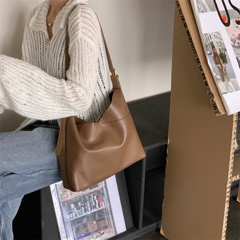 Túi Đeo Vai Sức Chứa Lớn Mềm Mại Phong Cách Đơn Giản Kiểu Mới