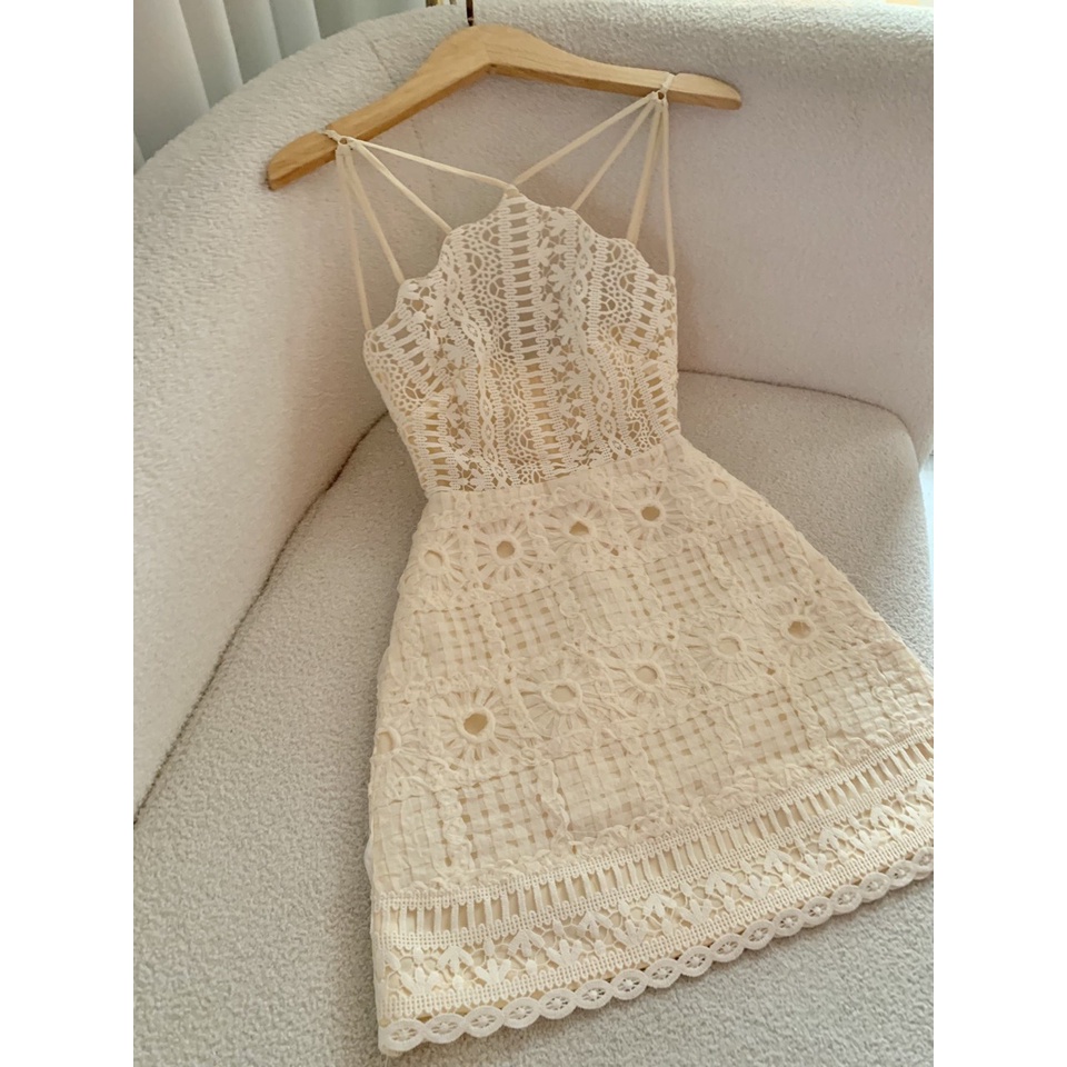 ĐẦM  YẾM  REN  -  QA01595