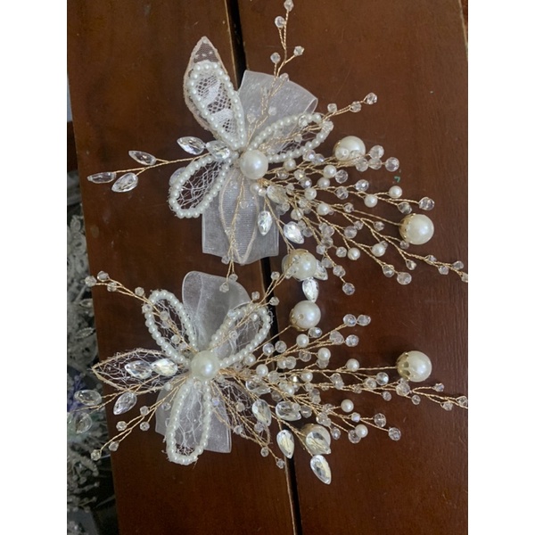 Các mẫu cài tóc cô dâu