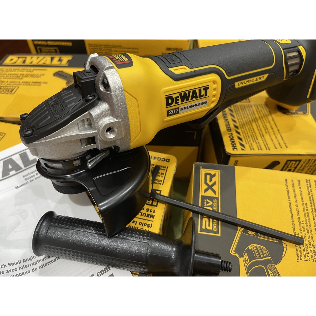 Máy mài pin Dewalt DCG413
