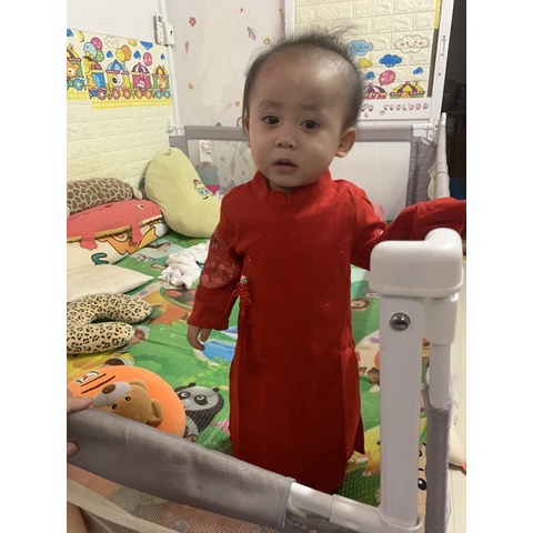 Áo dài gấm cách tân cho bé trai