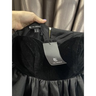Váy thiết kế size M newtag , thanh lý