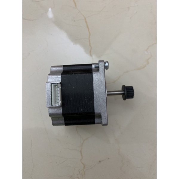 STEP MOTOR