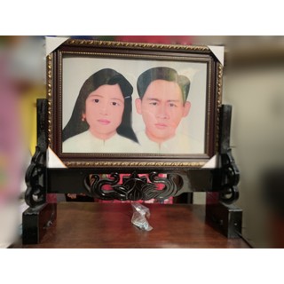 Khung hình và chân khung để bàn thờ