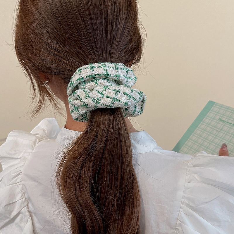 Dây buộc tóc Scunchies vải dạ tweed xanh lá