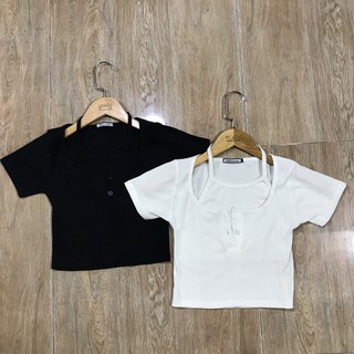 Áo croptop body tay ngắn , cổ vuông kiểu yếm, khuya cài …
