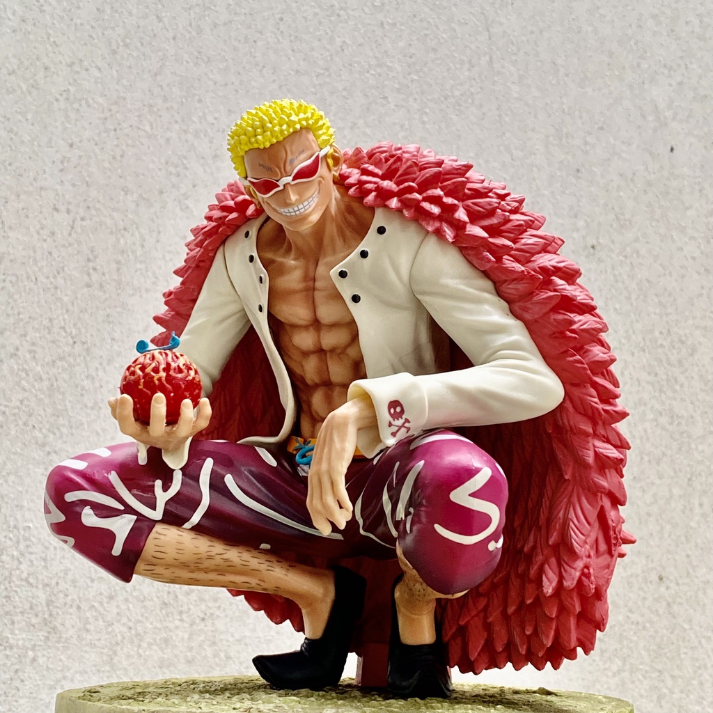 Doflamingo dáng ngồi cười cao 16cm - Doflamingo kèm 2 tay 2 đầu và 1 trái ác quỷ - One piece mô hình