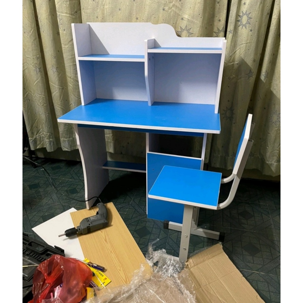 Bàn học sinh kèm giá sách và ghế cho bé tự lắp ráp phối màu siêu xinh- Khoa Phát CS2