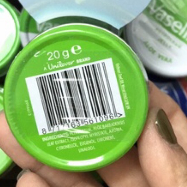 Son dưỡng môi Vaseline Petroleum Jelly Aloe Vera 20g