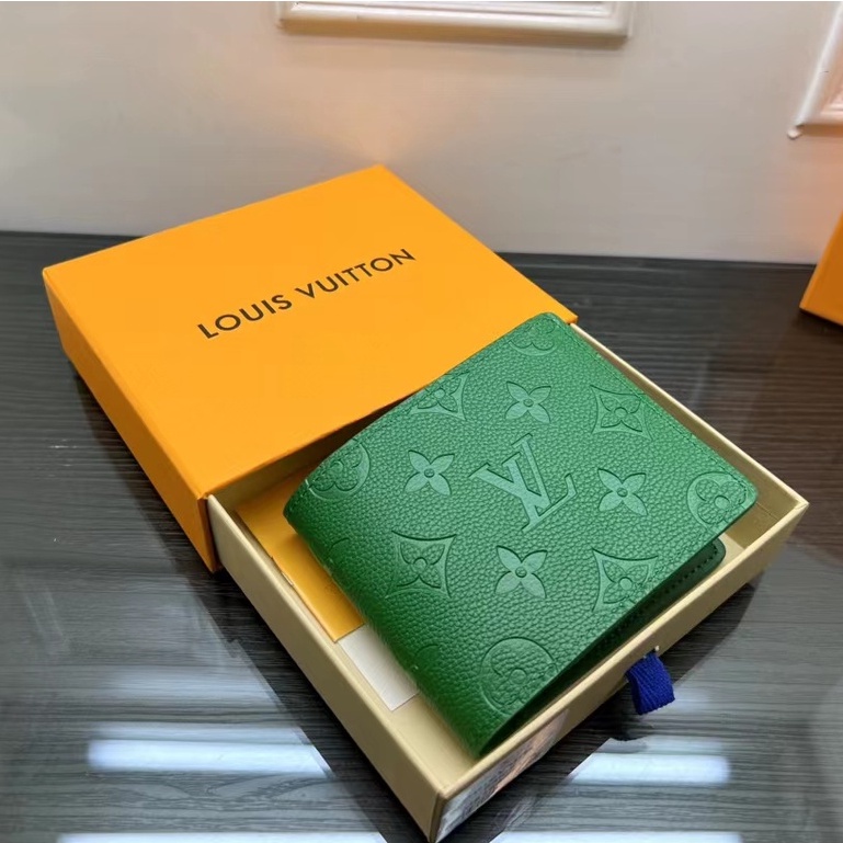 Ví Nam Louis Vuitton LVM81548 Màu Cam