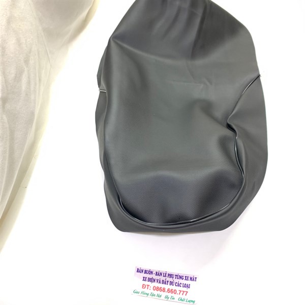 Vỏ yên Lead 125 đen